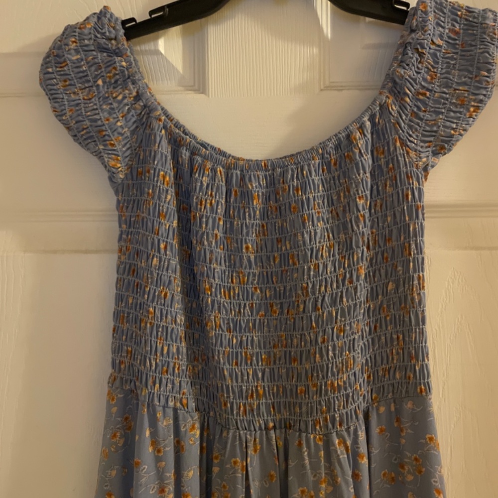 Dress - Picture 2 of 2